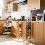 Domowa spiżarnia. Jak przechowywać produkty spożywcze w kuchni?