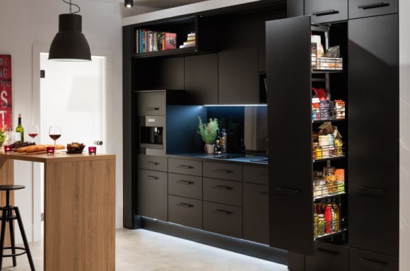 Harmonia i porządek. Urządzamy minimalistyczną kuchnię