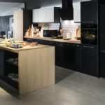 Szlachetny minimalizm w kuchni. Poznaj najnowsze trendy.