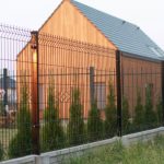 Ekspert radzi: co musisz wiedzieć zanim ogrodzisz posesję?