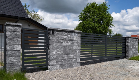 Proporcje idealne – Nowoczesne Ogrodzenie Frontowe Malchit 80/P-40